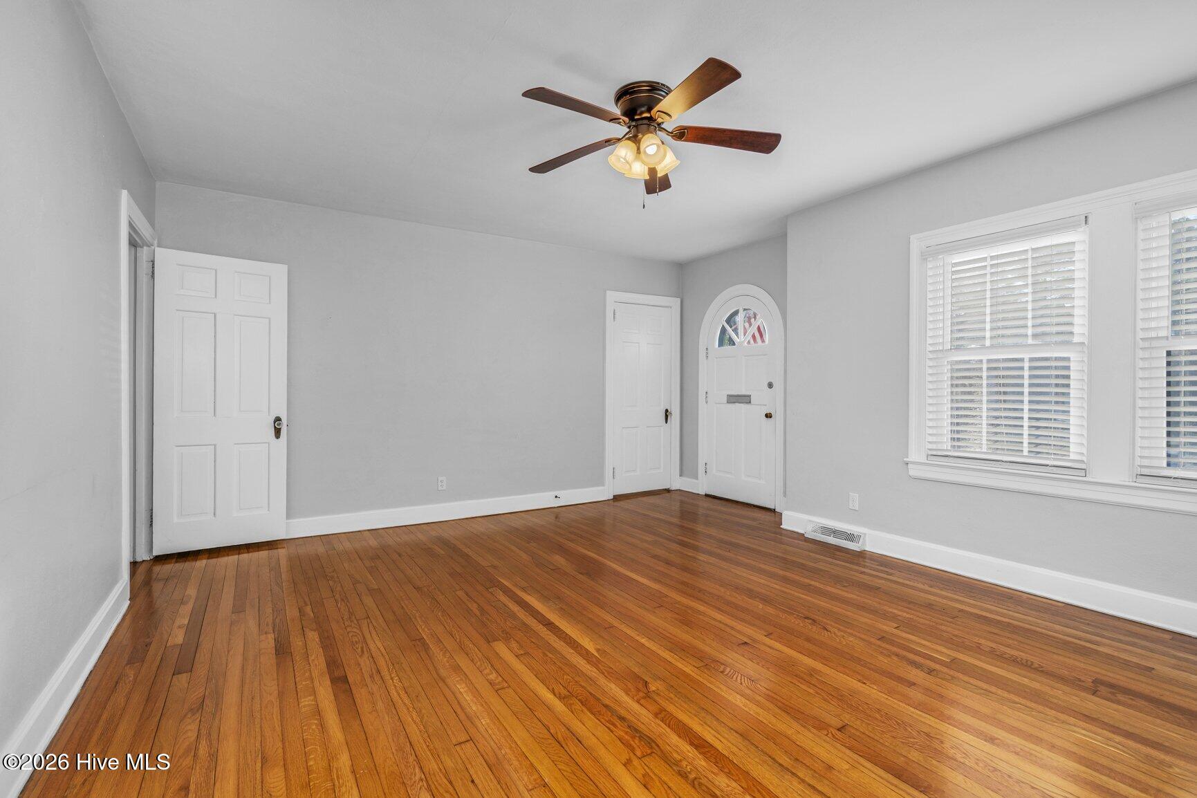 208 Clyde Avenue Northwest Wilson, NC 27893 - Photo 6 of 32 Living Room