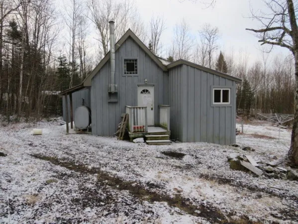$97,500 | 990 Oregon Road, Concord, VT 05906