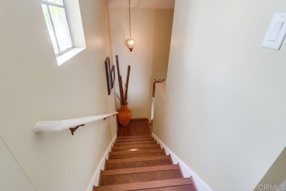 2010 Bridgeport Chula Vista, CA 91913 - Photo 20 of 43 a view of entryway