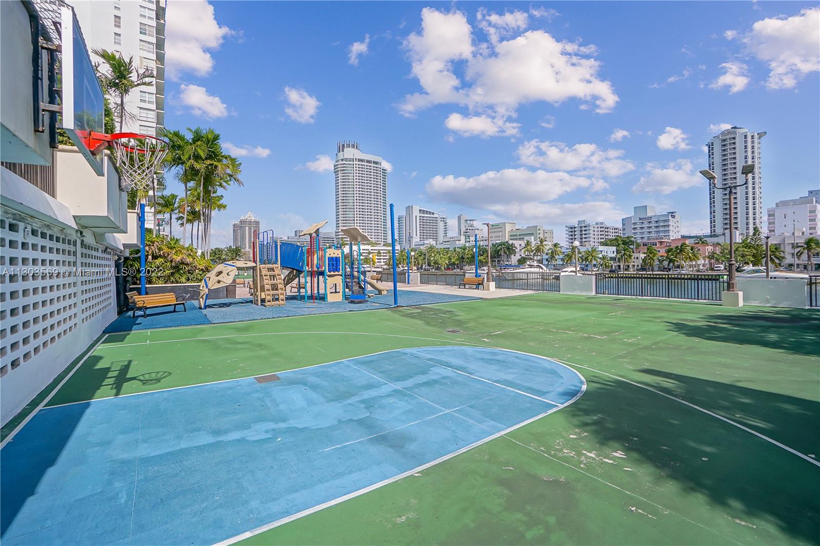 4101 Pine Tree Drive, Unit 908 Miami Beach, FL 33140 - Photo 36 of 41 a view of a city
