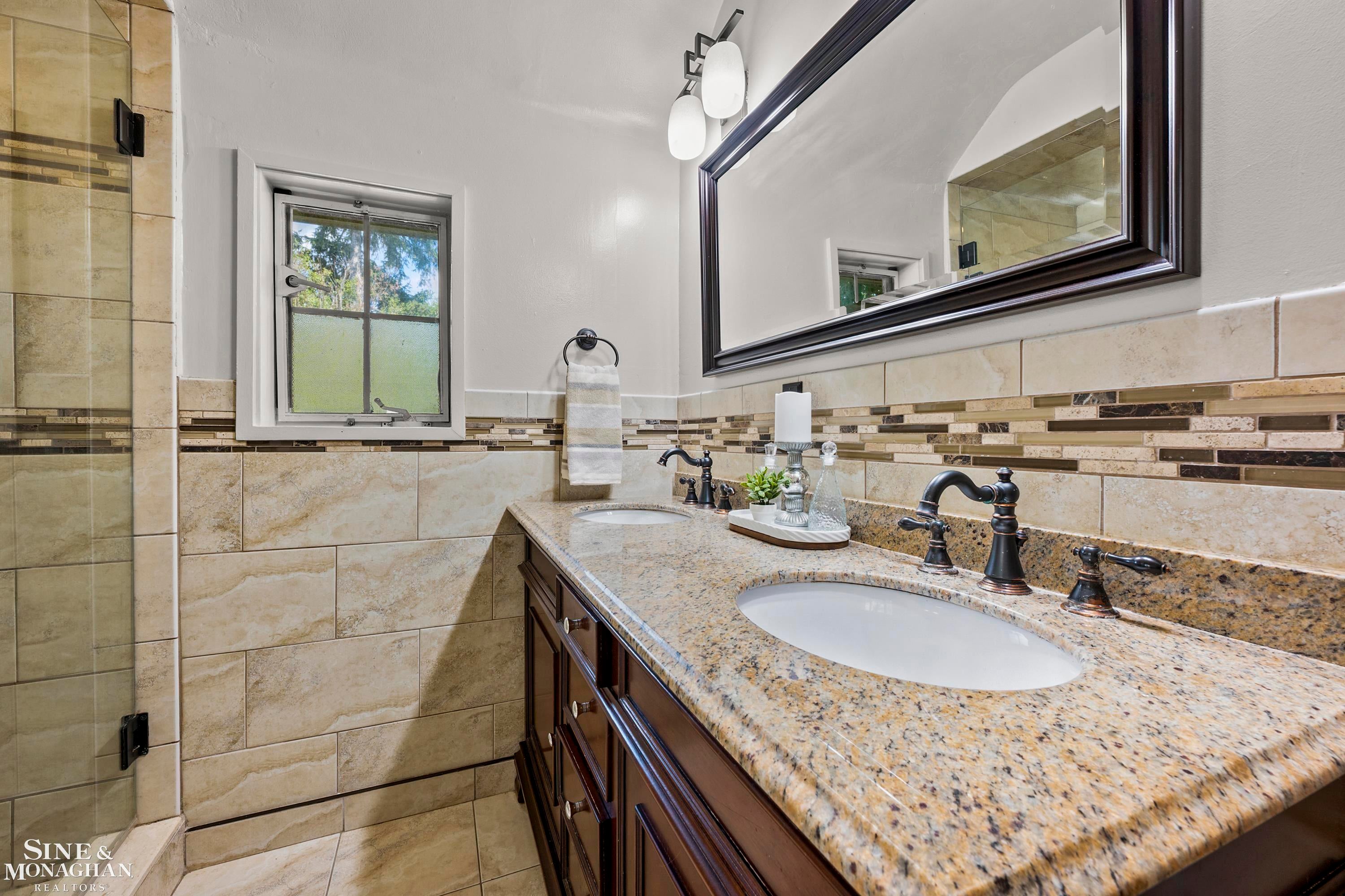 818 Cadieux Road Grosse Pointe, MI 48230 - Photo 28 of 41 Gallery Image 28