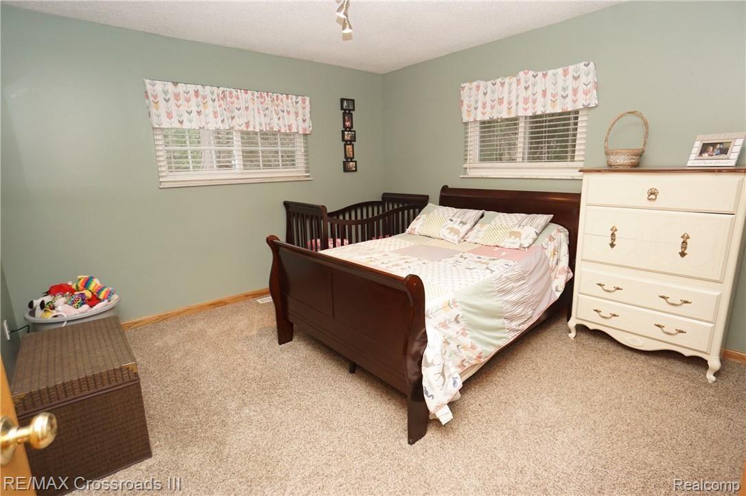 44370 Robson Road Belleville, MI 48111 - Photo 21 of 32 DSC09732.JPG
