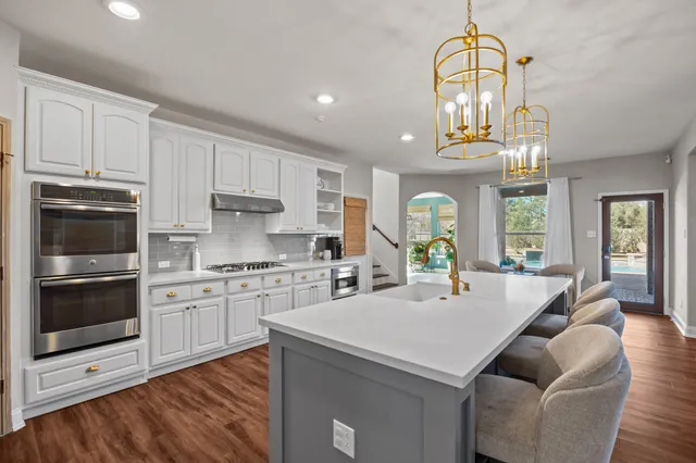 $1,299,000 | 2414 Lakeway Drive, Friendswood, TX 77546