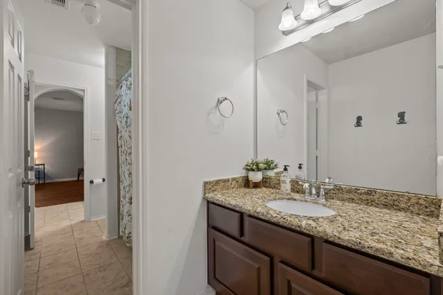 $1,299,000 | 2414 Lakeway Drive, Friendswood, TX 77546