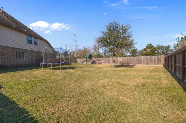 $1,299,000 | 2414 Lakeway Drive, Friendswood, TX 77546