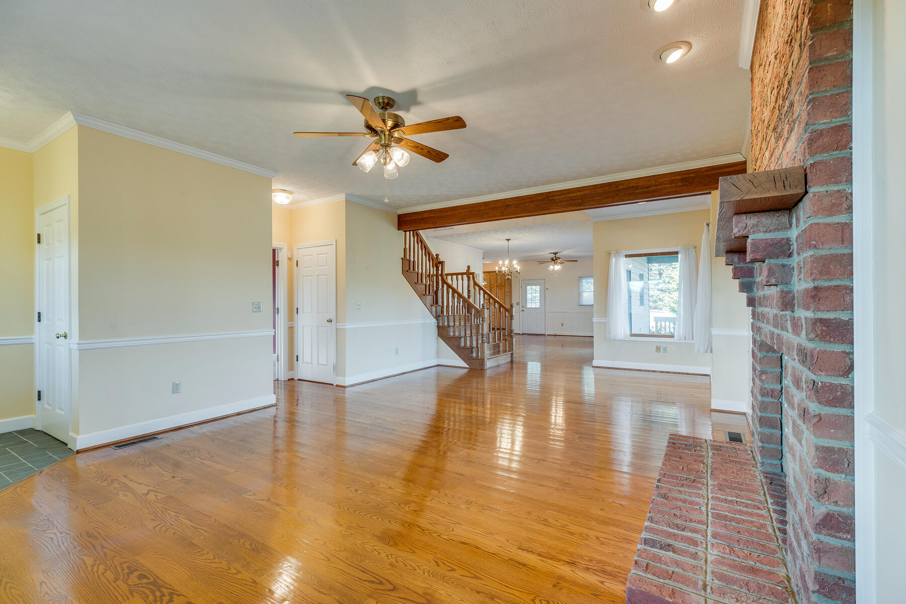 315 Hickman Road Piney Flats, TN 37686 - Photo 11 of 59 011