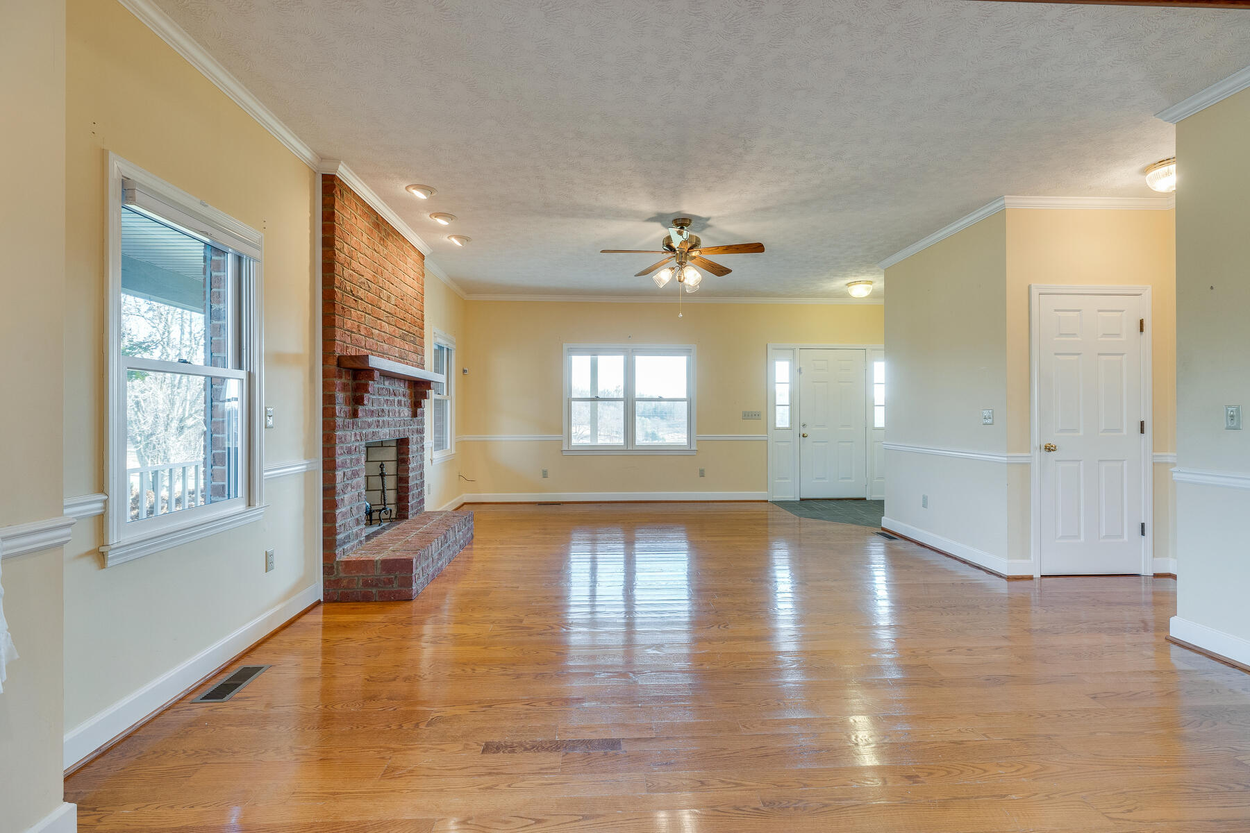 315 Hickman Road Piney Flats, TN 37686 - Photo 12 of 59 012