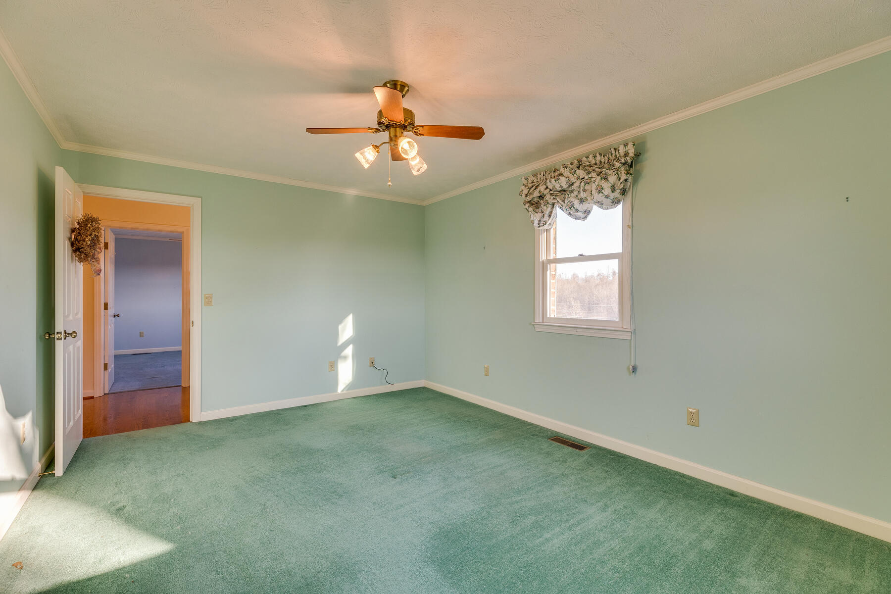 315 Hickman Road Piney Flats, TN 37686 - Photo 37 of 59 037