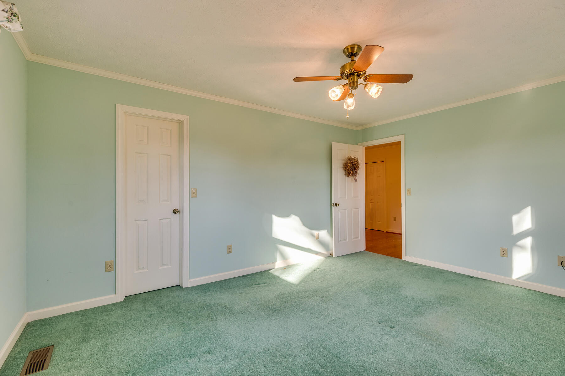 315 Hickman Road Piney Flats, TN 37686 - Photo 38 of 59 038