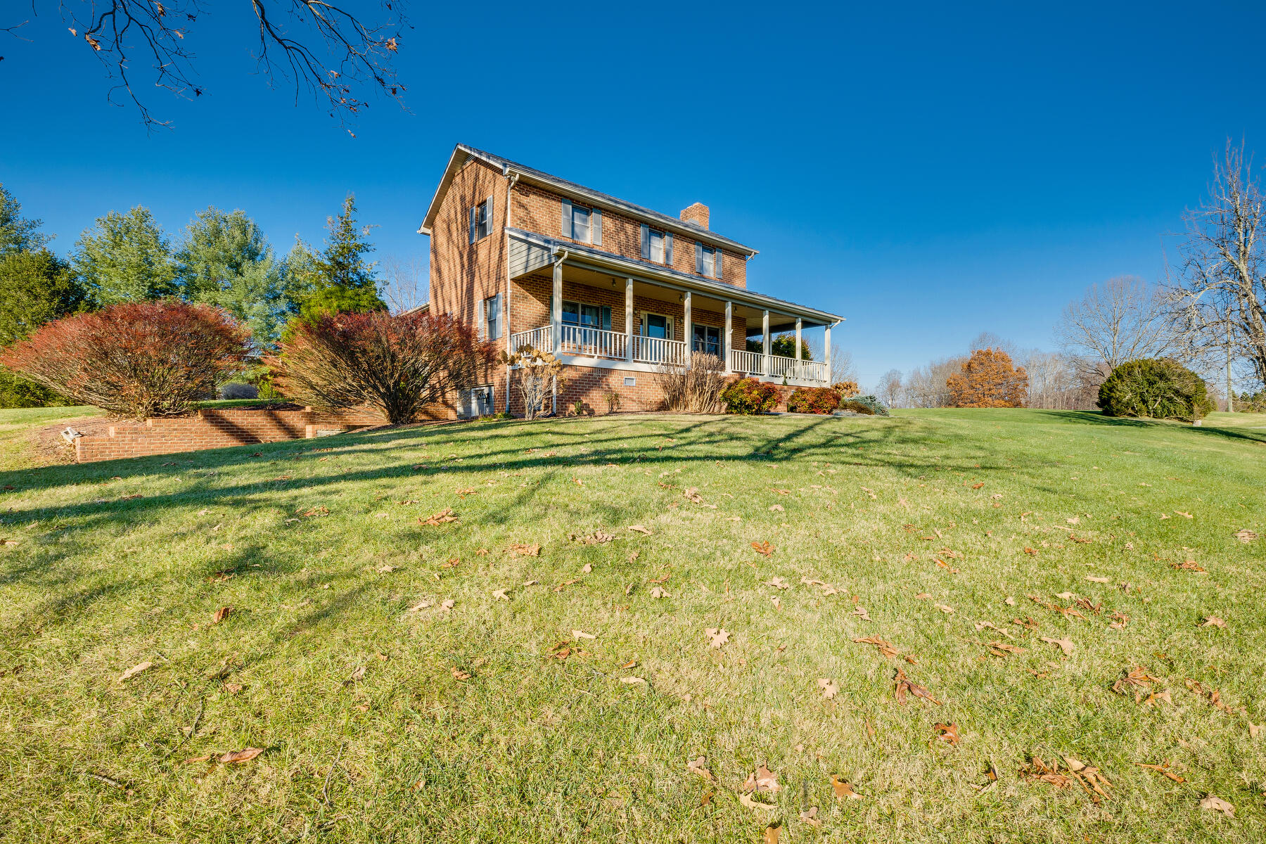 315 Hickman Road Piney Flats, TN 37686 - Photo 4 of 59 004