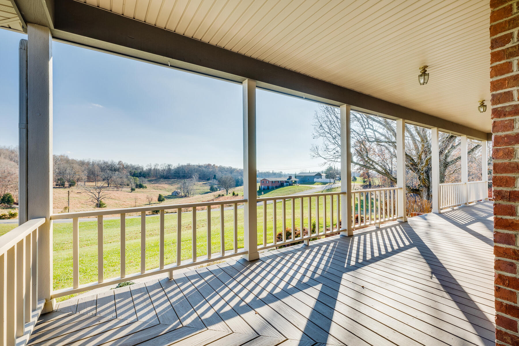 315 Hickman Road Piney Flats, TN 37686 - Photo 5 of 59 005