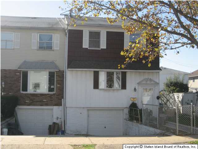 124 Birch Road Staten Island, NY 10303 - Photo 1 of 17 Primary Photo
