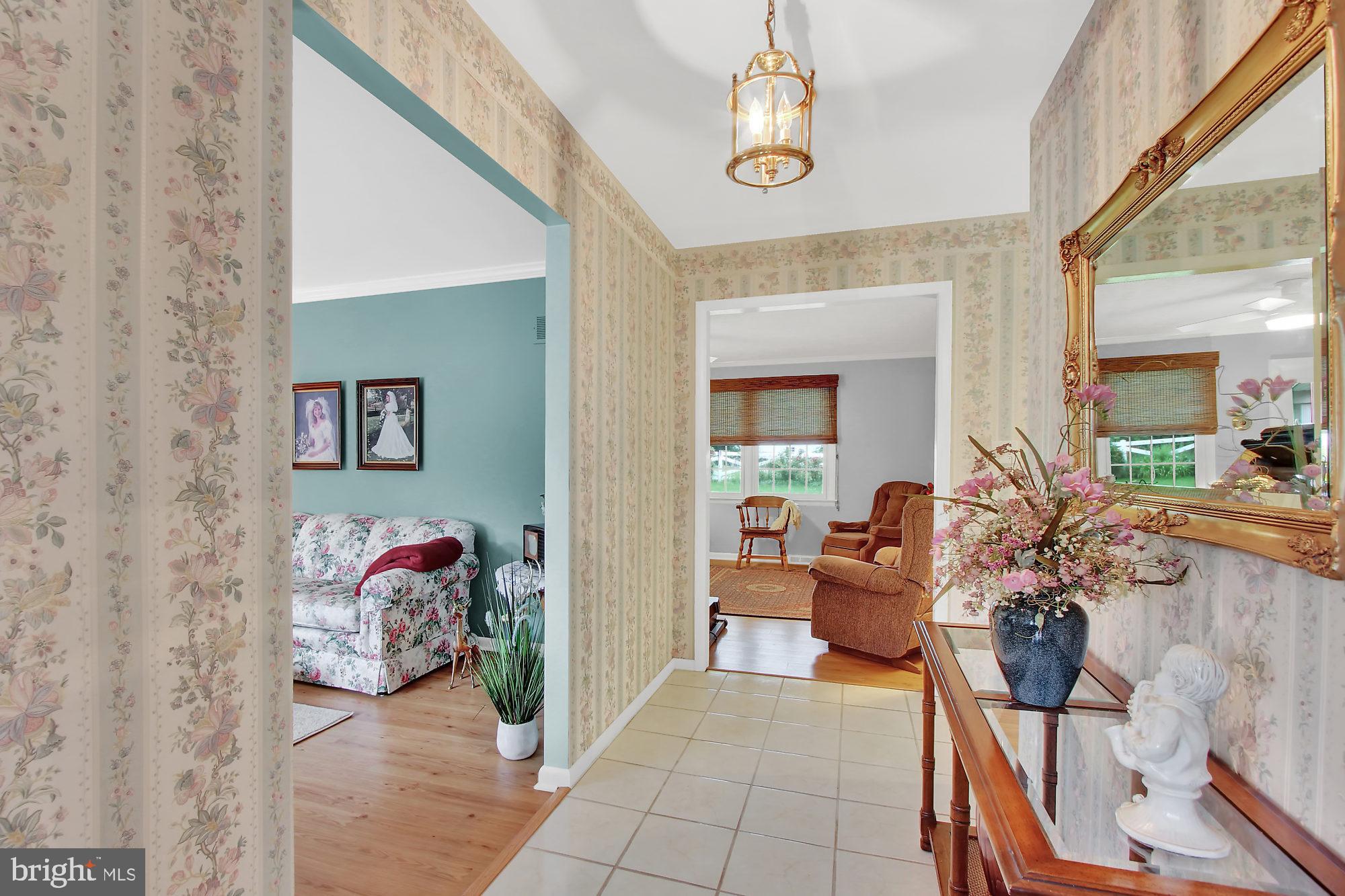 2920 Round Hill Road York, PA 17402 - Photo 3 of 27 Gallery Image 3