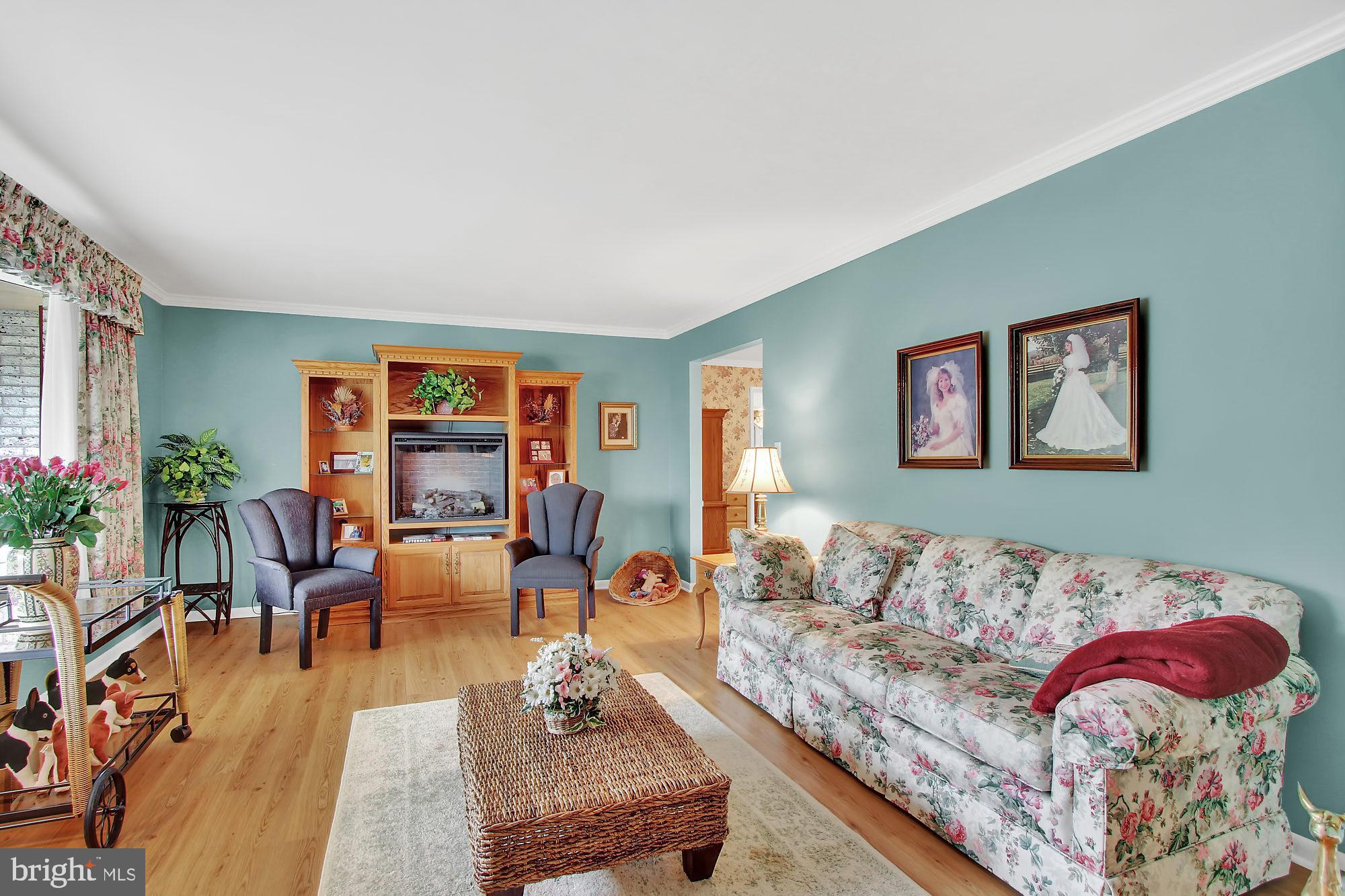 2920 Round Hill Road York, PA 17402 - Photo 4 of 27 Gallery Image 4