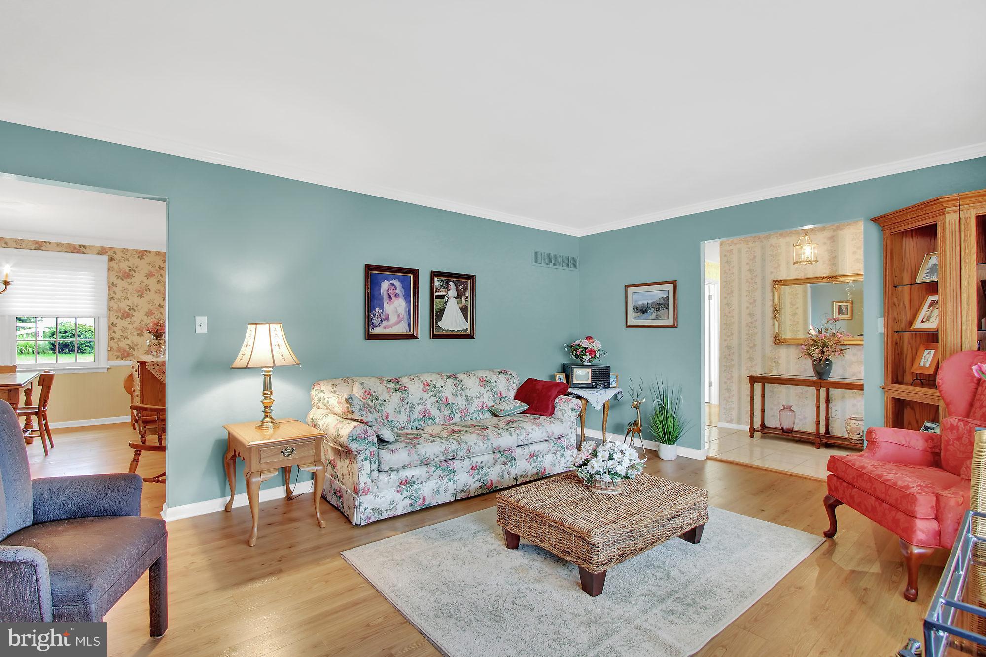 2920 Round Hill Road York, PA 17402 - Photo 6 of 27 Gallery Image 6