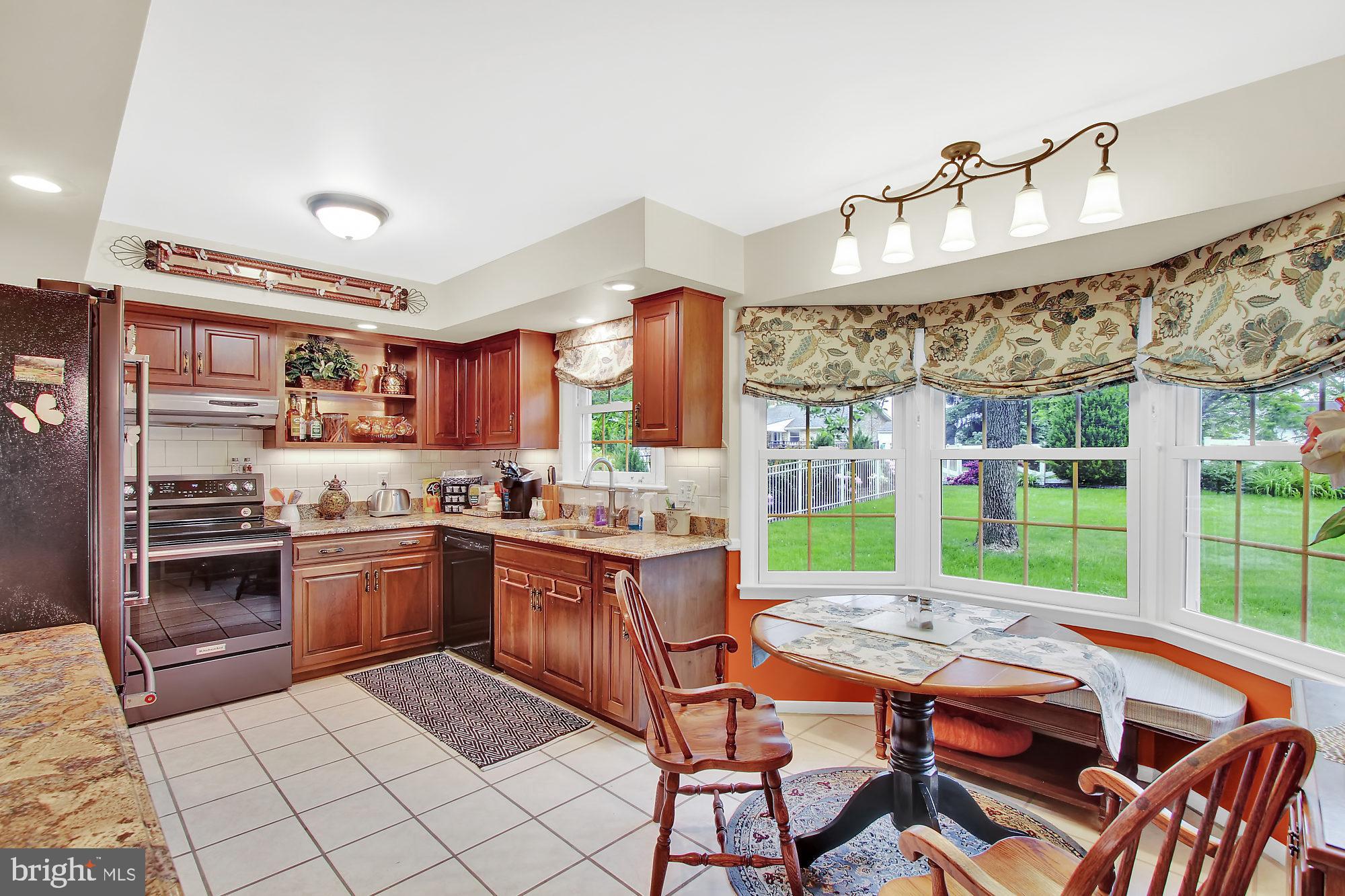 2920 Round Hill Road York, PA 17402 - Photo 8 of 27 Gallery Image 8