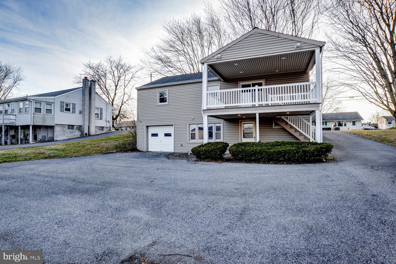 233 Colebrook Road Elizabethtown, PA 17022 - Photo 3 of 48 Gallery Image 3