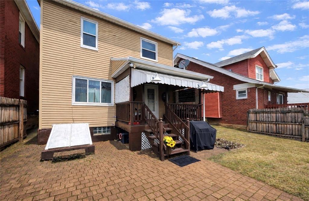 524 Roup Street Tarentum, PA 15084 - Photo 3 of 20 Gallery Image 3