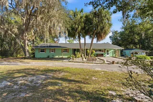 $390,000 | 26310 Fishermans Road, Paisley, FL 32767