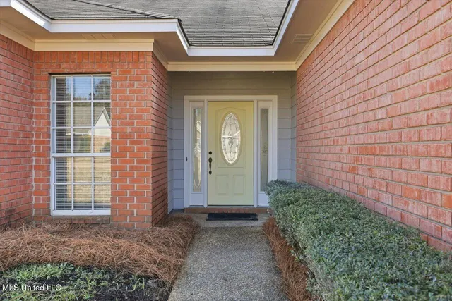 $2,700 | 201 Heritage Drive, Madison, MS 39110