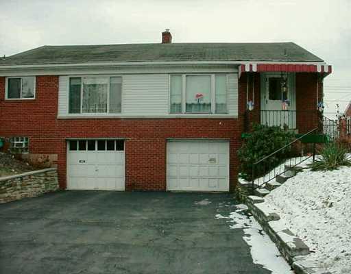 1807 Greentree Road Pittsburgh, PA 15220 - Photo 1 of 8 Exterior Front.