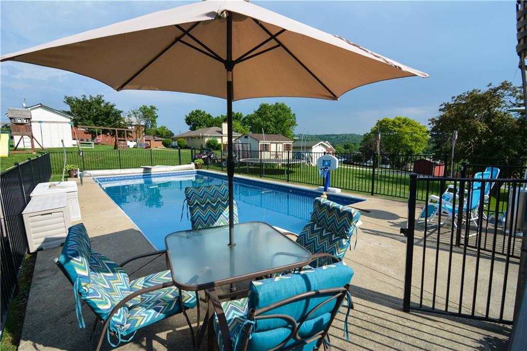 121 Roth Street Houston, PA 15342 - Photo 2 of 20 Gallery Image 2