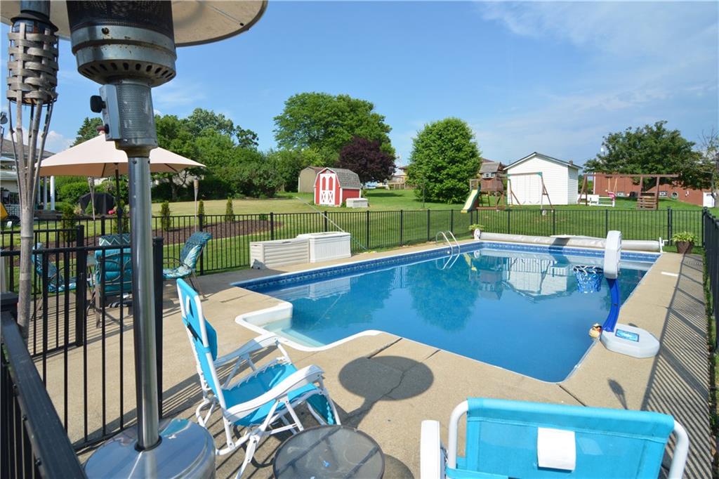 121 Roth Street Houston, PA 15342 - Photo 3 of 20 Gallery Image 3