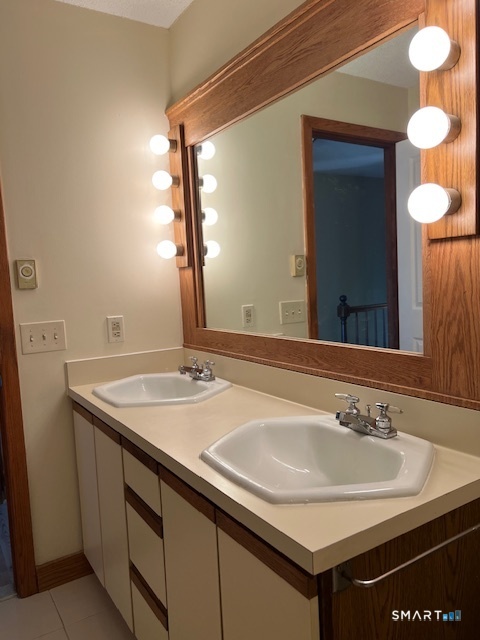 3 Mallard Cove Road, Unit 3 East Hampton, CT 06424 - Photo 14 of 25