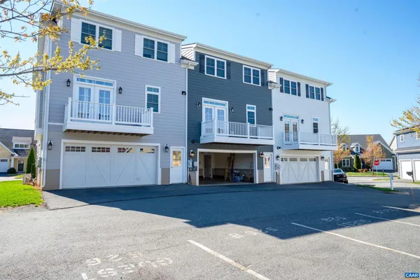 $649,000 | 528 Trailside Drive, Charlottesville, VA 22911