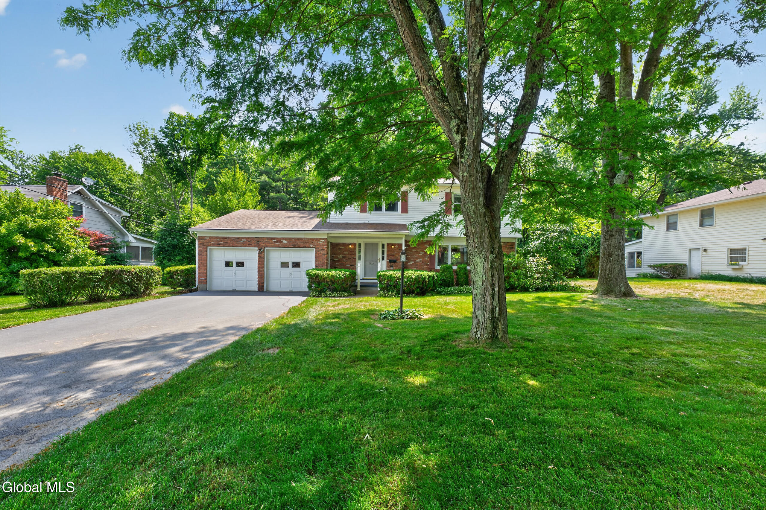 1222 Hempstead Road Niskayuna, NY 12309 - Photo 3 of 52 0 Front 1