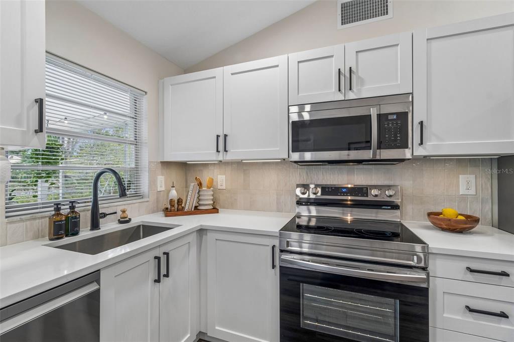 7038 Jenner Avenue New Port Richey, FL 34655 - Photo 19 of 60