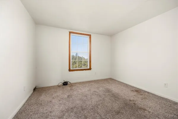 $390,000 | 11607 North Gage Road, Deerfield, NY 13304