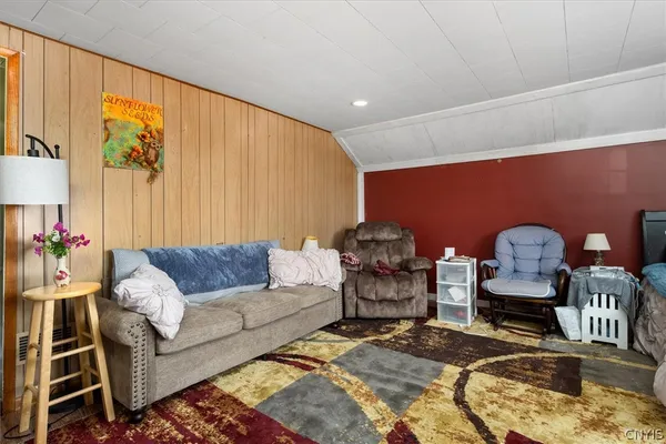 $390,000 | 11607 North Gage Road, Deerfield, NY 13304