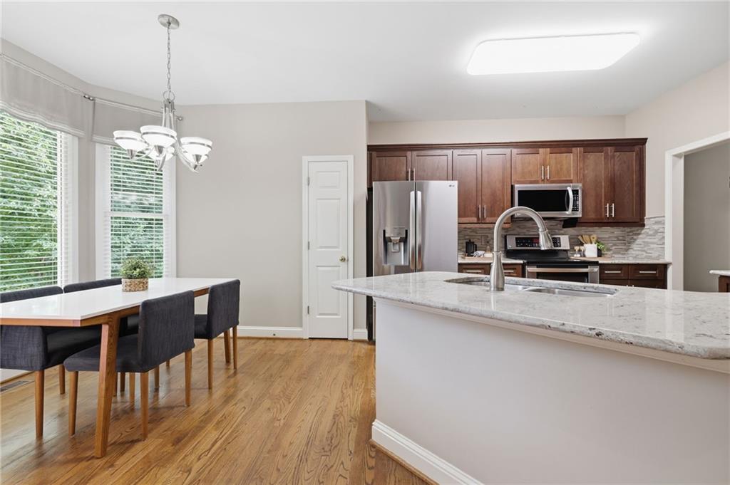 2325 Ivey Oaks Road Cumming, GA 30041 - Photo 11 of 40