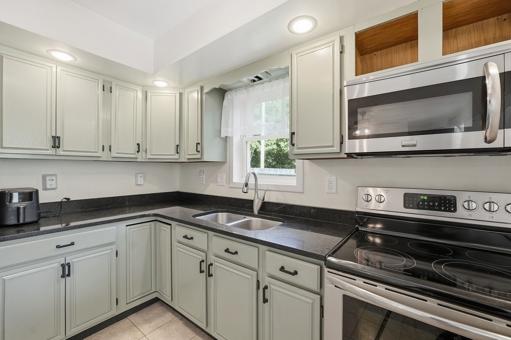 200 Wilbraham Road Monson, MA 01057 - Photo 11 of 39 Gallery Image 11