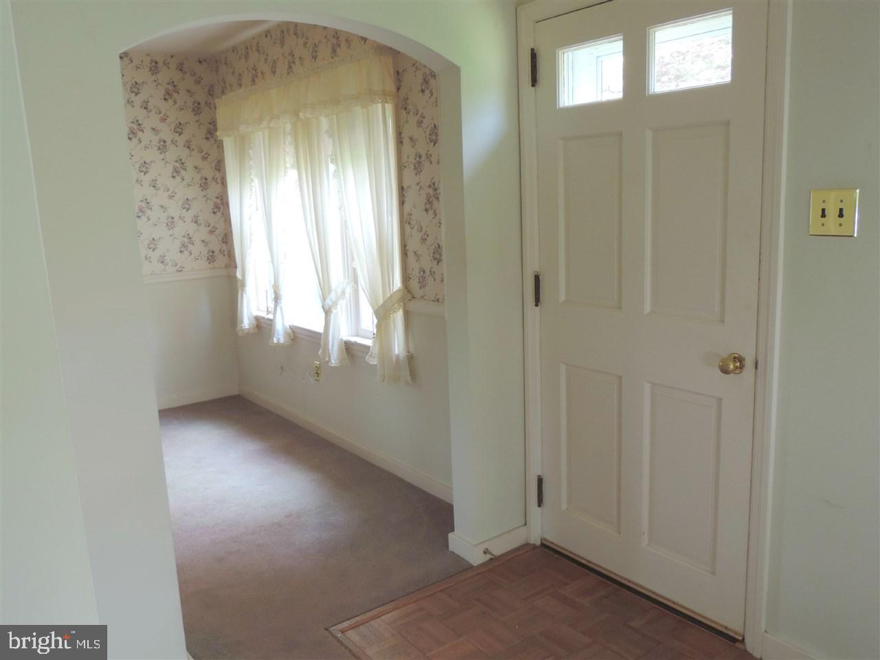 755 Hammond Road York, PA 17406 - Photo 4 of 29 Gallery Image 4