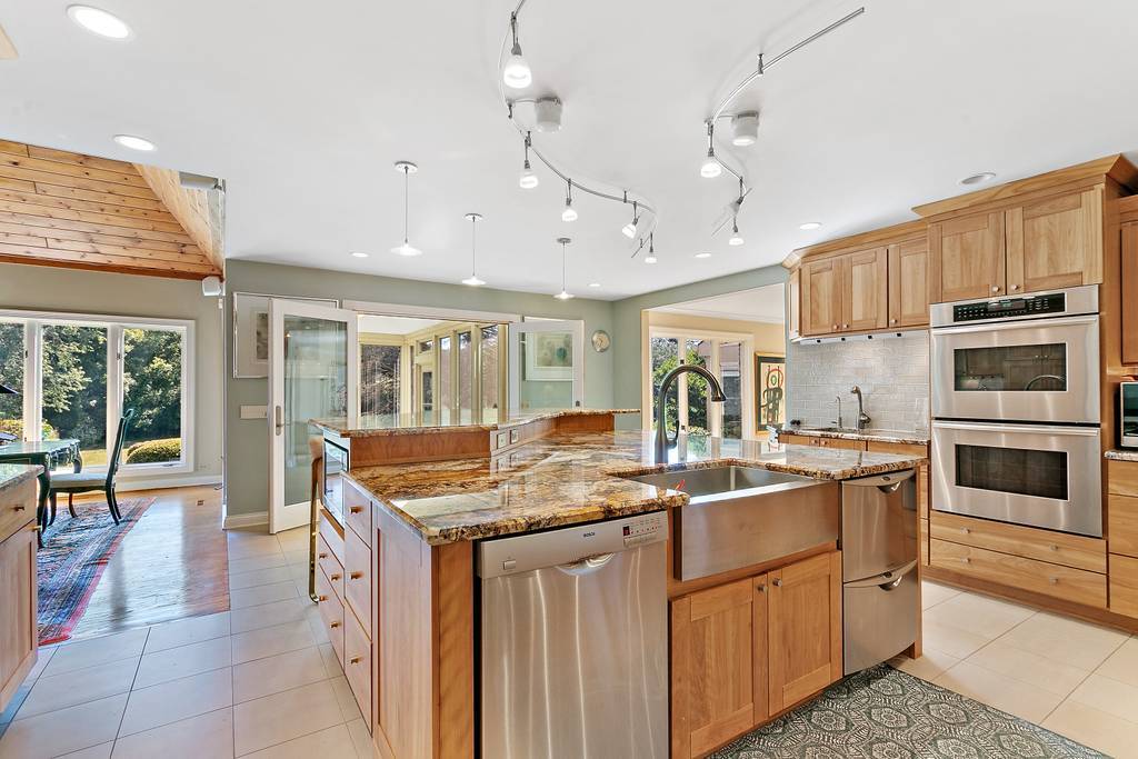 40 Ridge Road Barrington Hills, IL 60010 - Photo 14 of 35