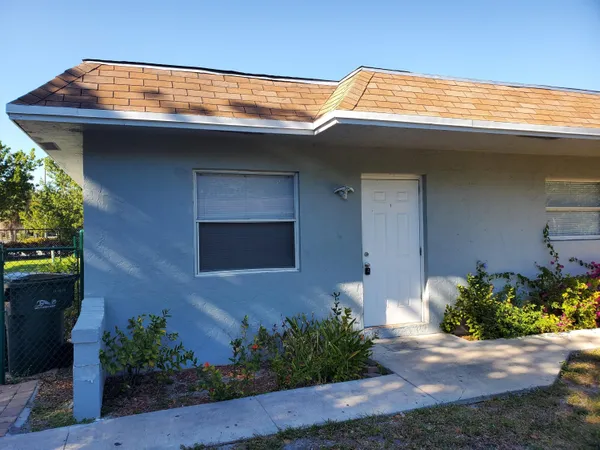 $1,900 | 743 South Swinton Avenue, Unit 1, Delray Beach, FL 33444
