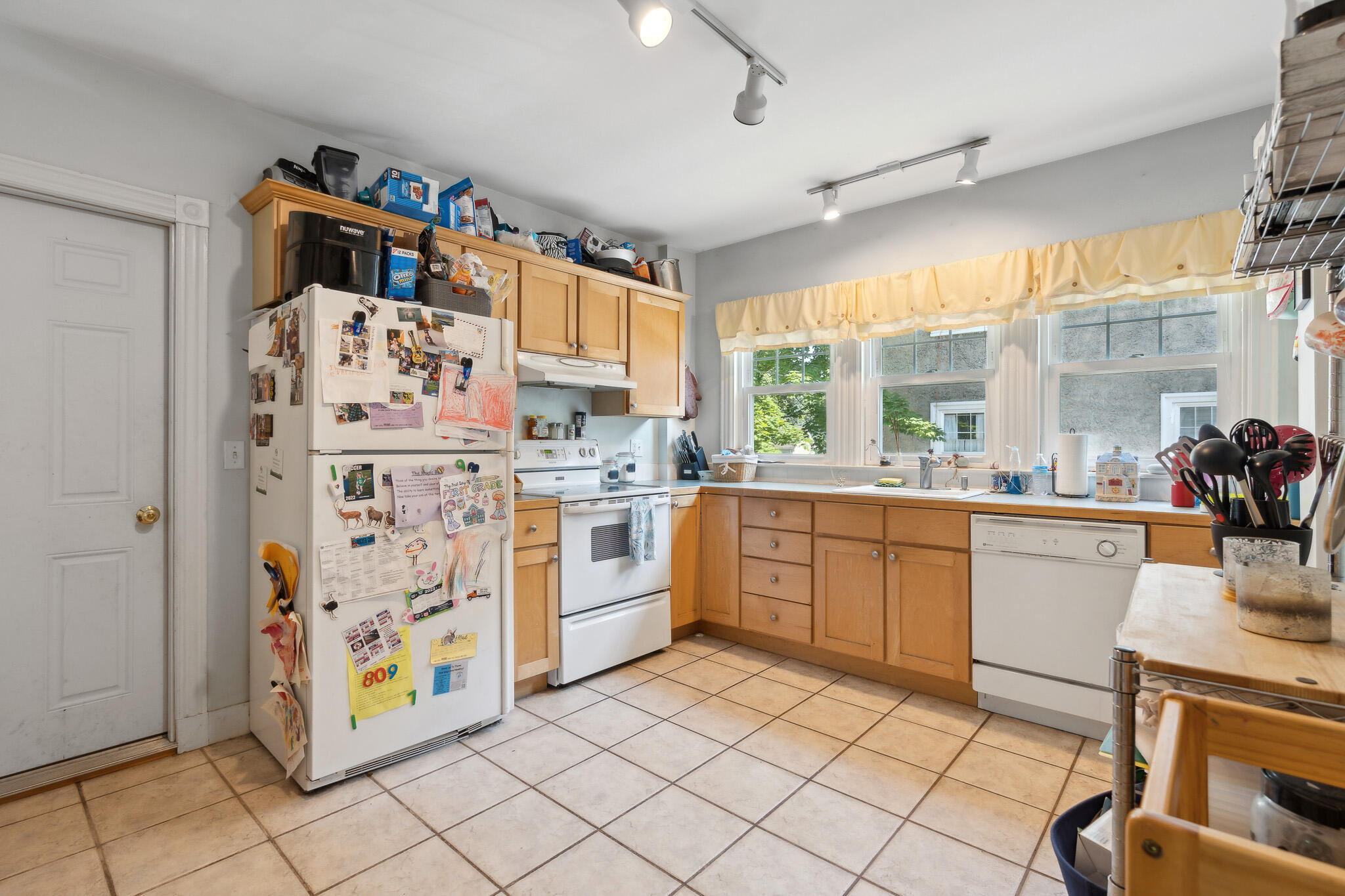 79 Clinton Street Portland, ME 04103 - Photo 28 of 49 24