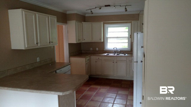 4209 Springview Drive Mobile, AL 36609 - Photo 7 of 14