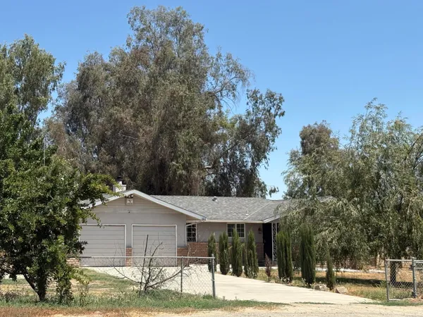 $299,000 | 22232 Grangeville Boulevard, Lemoore, CA 93245