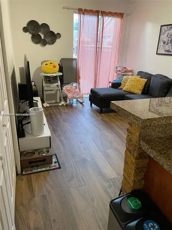 $3,000 | 11479 Northwest 60th Terrace, Unit 373, Doral, FL 33178