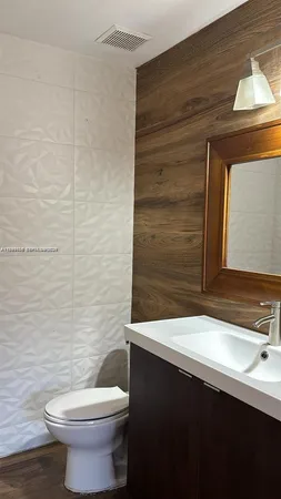 $3,000 | 11479 Northwest 60th Terrace, Unit 373, Doral, FL 33178