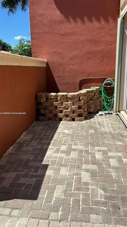 $3,000 | 11479 Northwest 60th Terrace, Unit 373, Doral, FL 33178