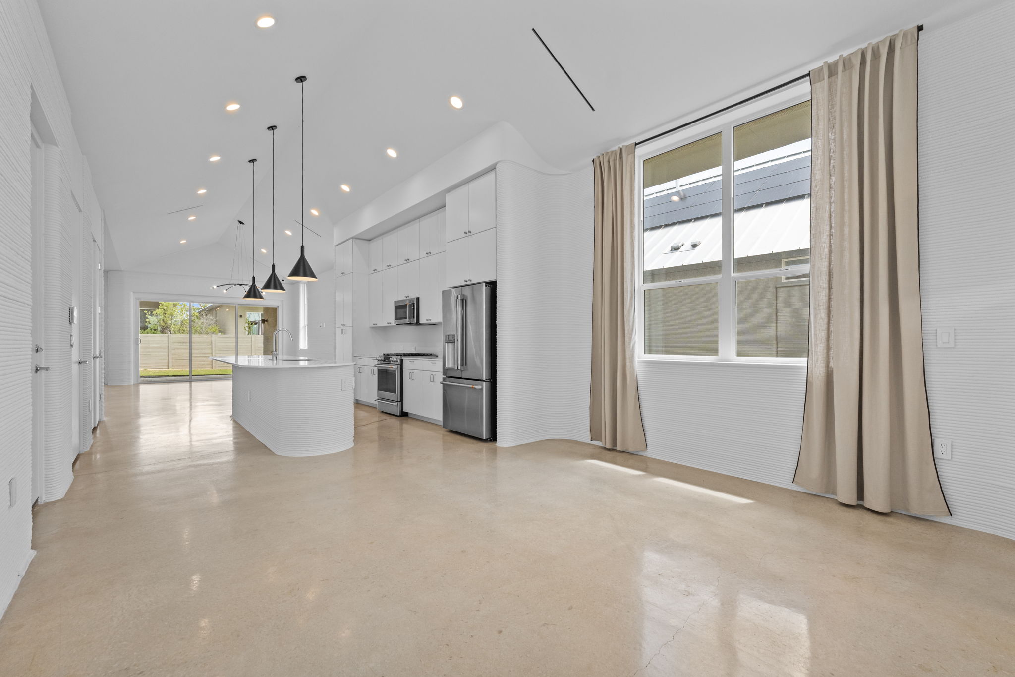 109 Rough Crk Road Georgetown, TX 78628 - Photo 10 of 33