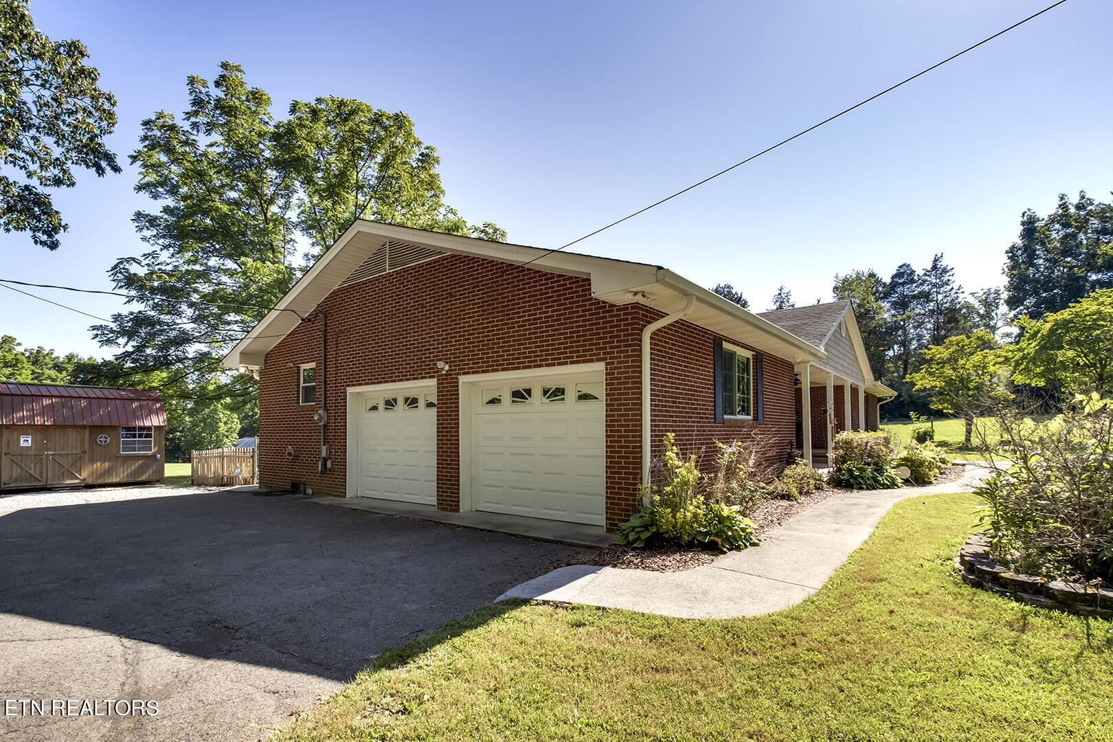 7022 East Emory Road Corryton, TN 37721 - Photo 4 of 60 04_EEmoryRoad_7022_FrontLeft