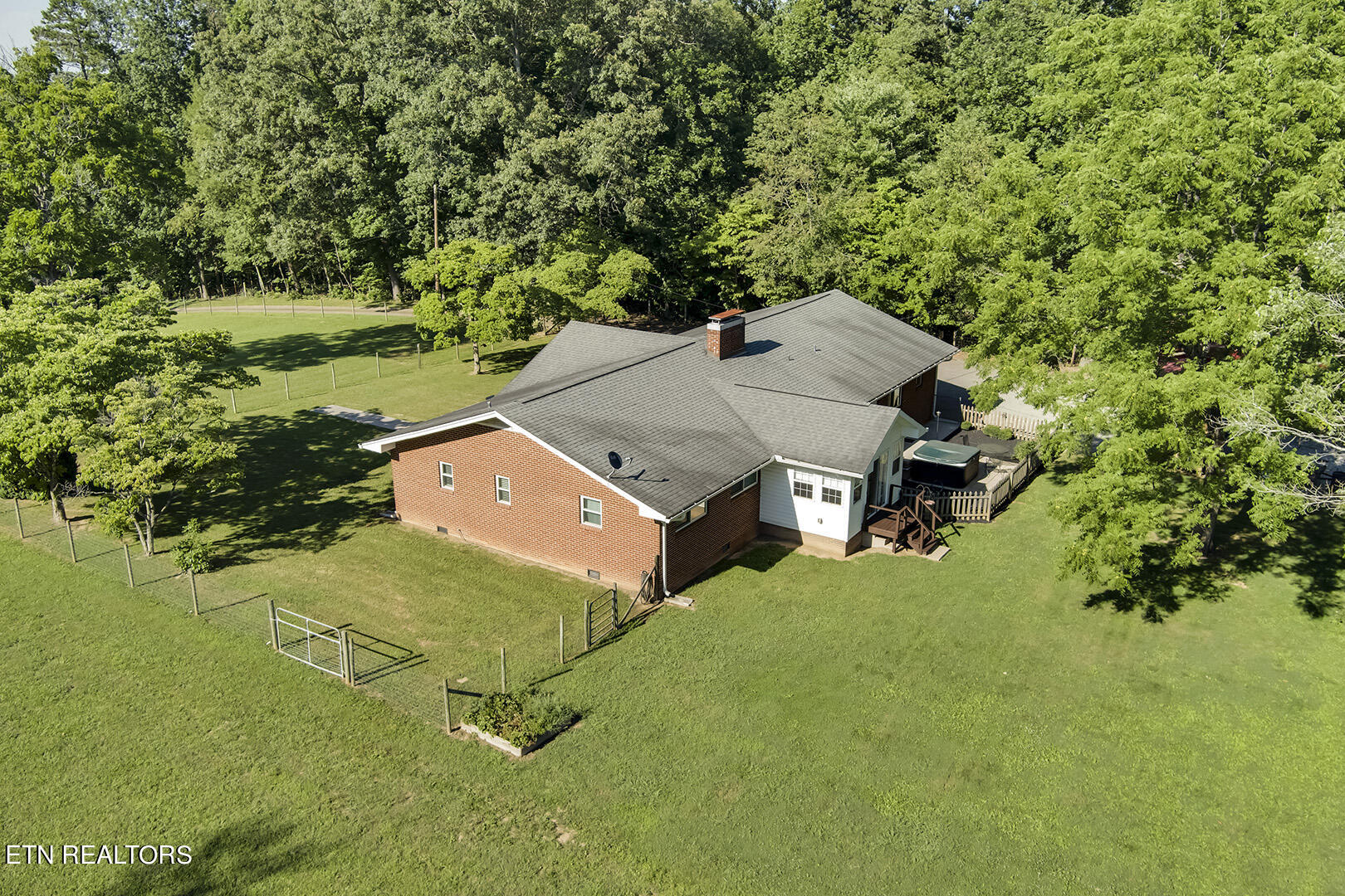 7022 East Emory Road Corryton, TN 37721 - Photo 47 of 60 47_EEmoryRoad_7022_BackRightElevated