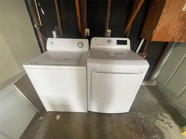 a view of washer and dryer