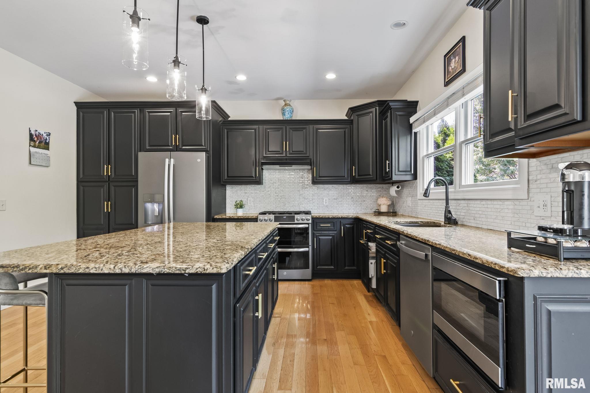 2201 Interlacken Drive Springfield, IL 62704 - Photo 15 of 53