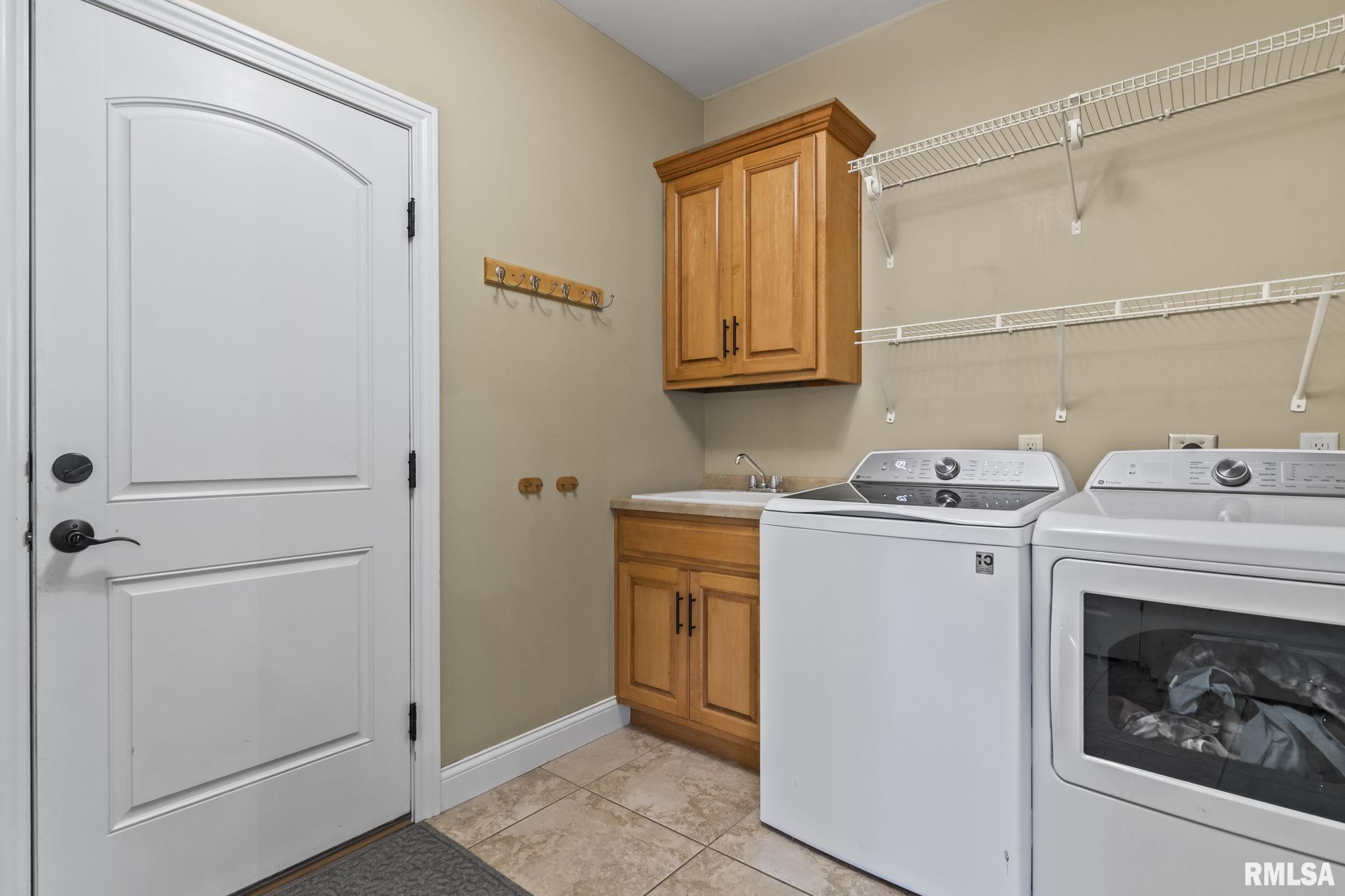 2201 Interlacken Drive Springfield, IL 62704 - Photo 27 of 53